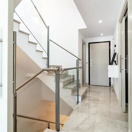 Golden - Hébergement de vacances Marbellac