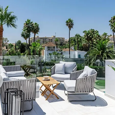 Golden - بيت للعطل *