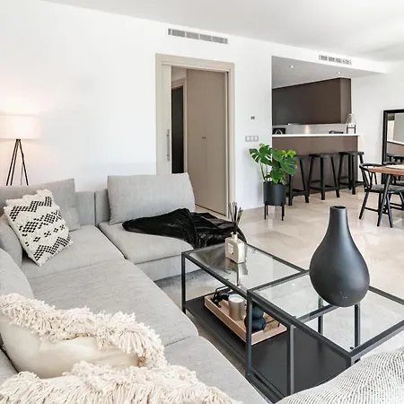 Nueva Andalucia Townhouse, Private Garden And Garage * 马尔韦利亚