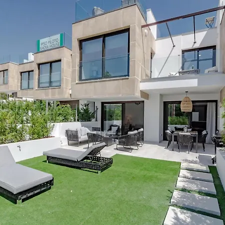 度假居 Nueva Andalucia Townhouse, Private Garden And Garage