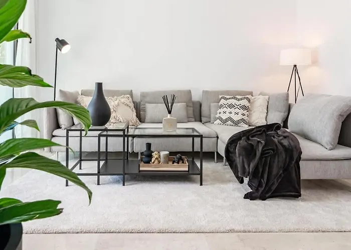 Golden - * ماربيا