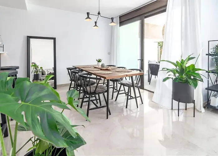 بيت للعطل Golden -