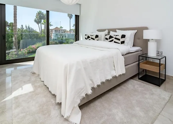 Golden - * ماربيا