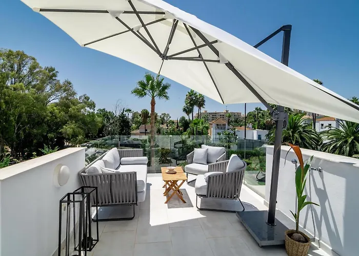 Luxury Townhouse Golden With Garden Views & Garage Casa vacanze Marbella