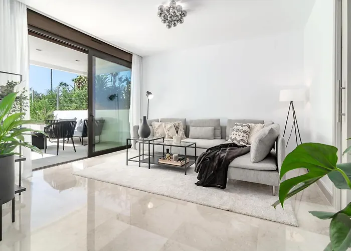 Luxury Townhouse Golden With Garden Views & Garage * マルベーリャ
